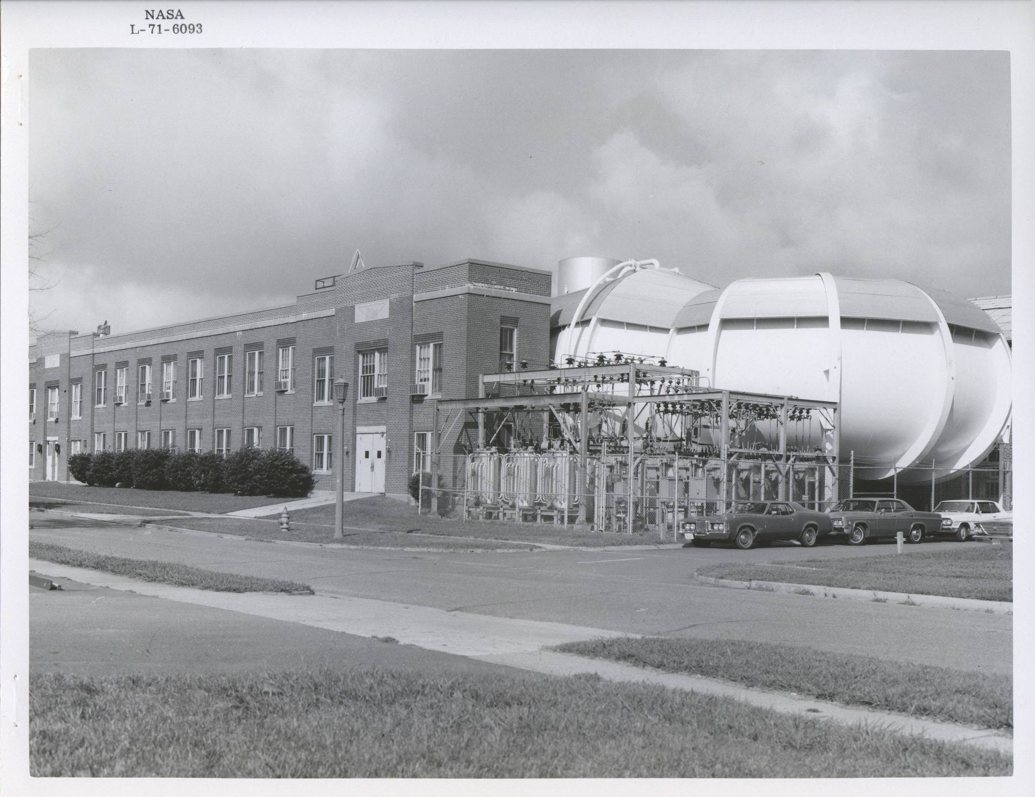 Exterior photograph of the NASA Langley Low-Turbulence Pressure Tunnel in 1971